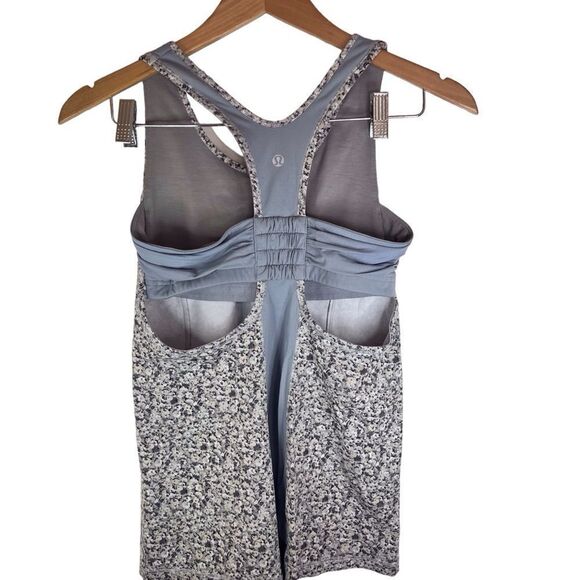 Lululemon Athletica Tone It Womens Tank‎ Top Grey Floral Size 6 Workout Mesh - Picture 2 of 6